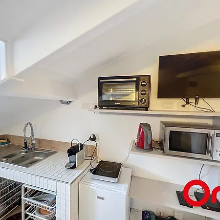 Charmant, Climatise, Dans Un Ancien Palace A - Fr-1-647-45 Menton